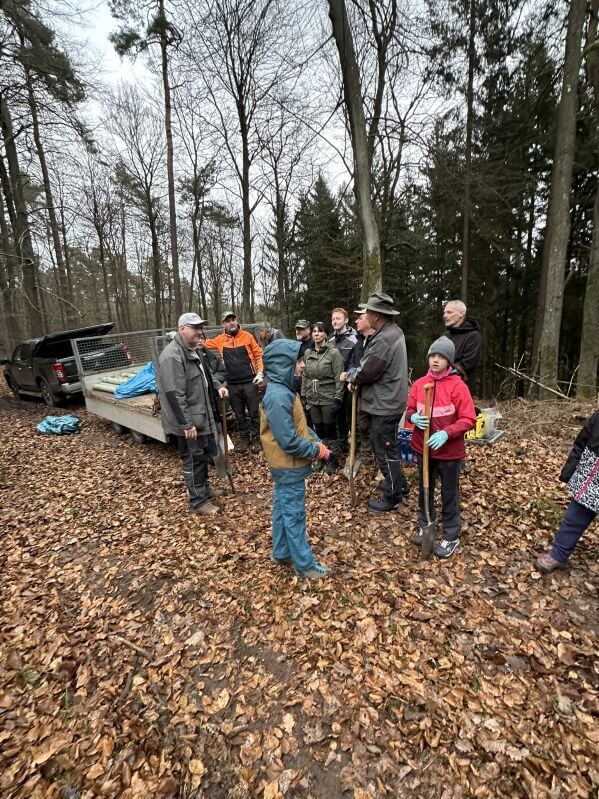 Planzaktion Jubiläumswald Niederkirchen Forstzweckverband Mittelhaardt